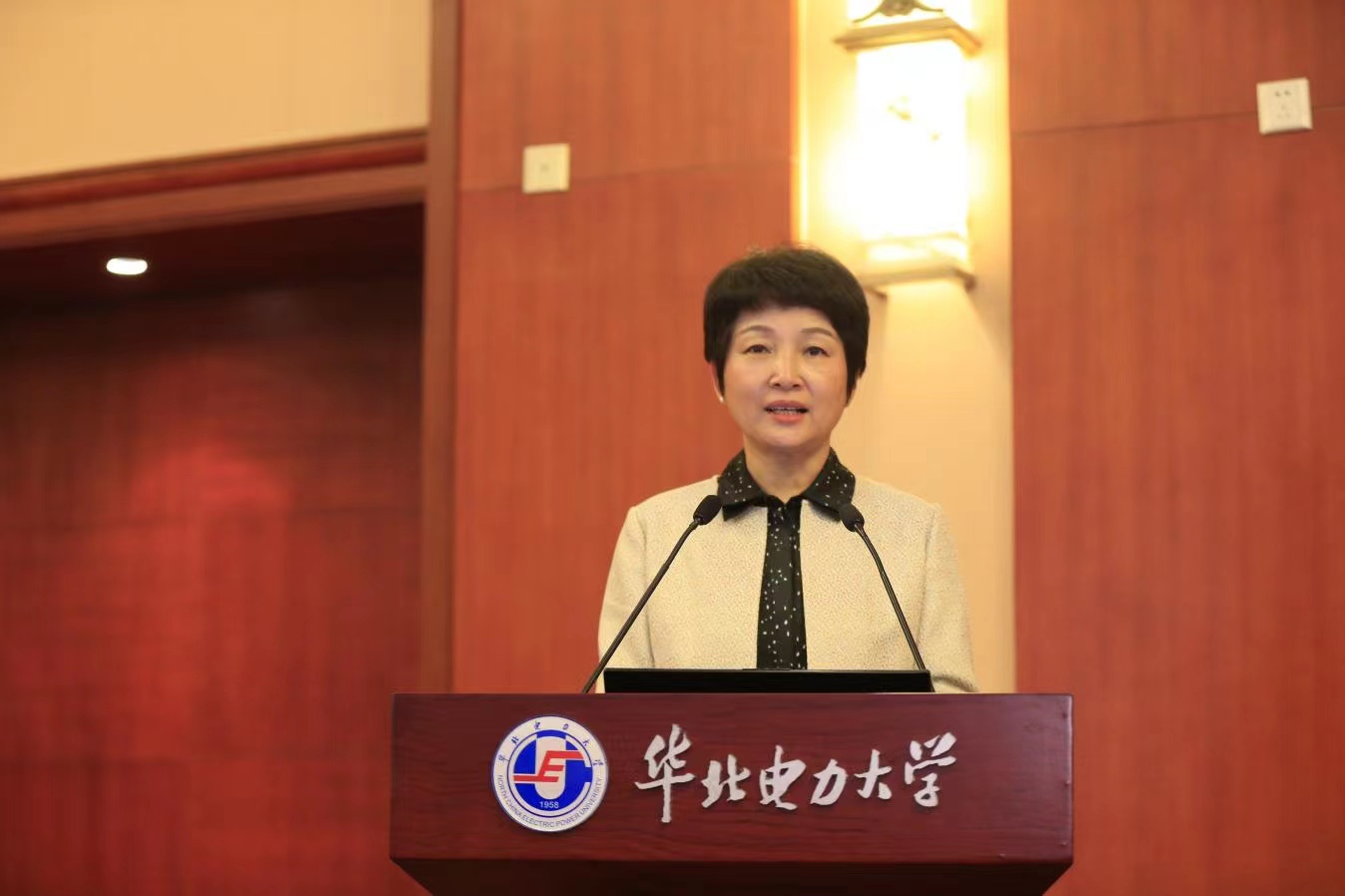 8082cf4e1dec4e268c37f8bb2e04fe84.jpg 8082cf4e1dec4e268c37f8bb2e04fe84.jpg